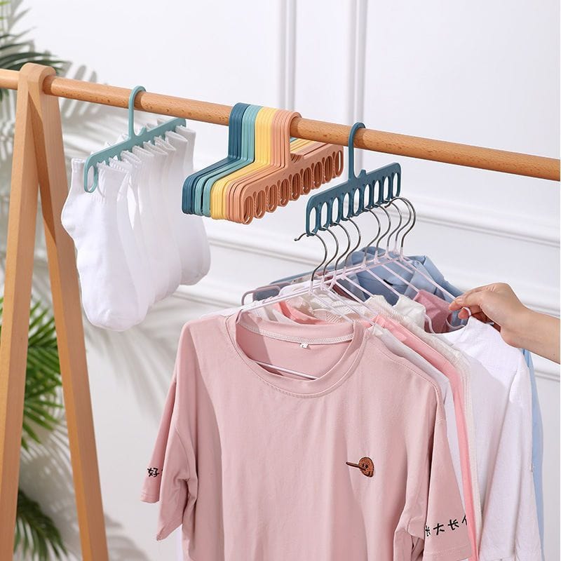 9-Hole Multi-Purpose Plastic Hanger (Pack of 4 - Random Colors)