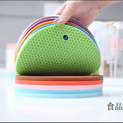 Rounded Non-Slip Heat Resistant Silicone Mat (Pack of 3)