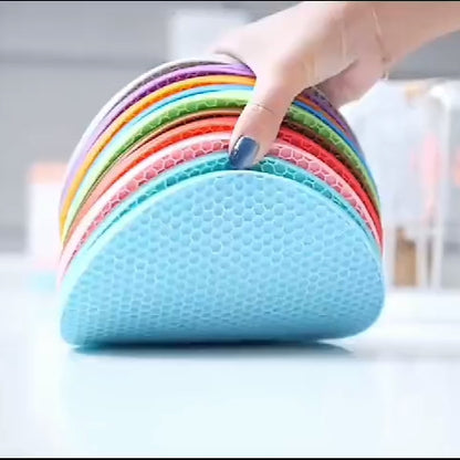 Rounded Non-Slip Heat Resistant Silicone Mat (Pack of 3)