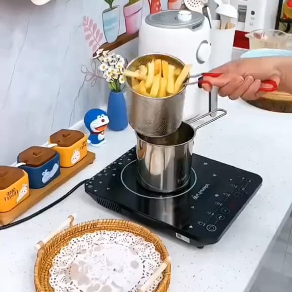 Mini Stainless Steel Multifuntional Deep Fryer with Long Handle/Mini Fryer Handheld Frying Pot Household Deep Fryer Pot