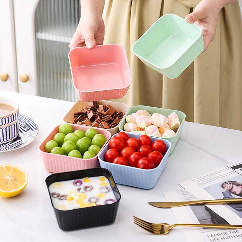 Pack Of 4 Plastic Food Containers With Lids