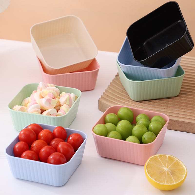 Pack Of 4 Plastic Food Containers With Lids