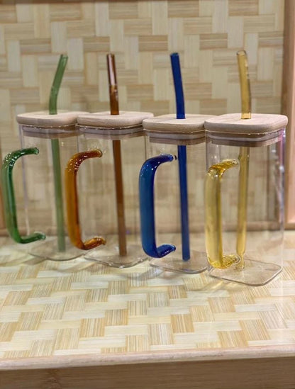Transparent Borosilicate Glass Mug With Wooden Lid And Straw