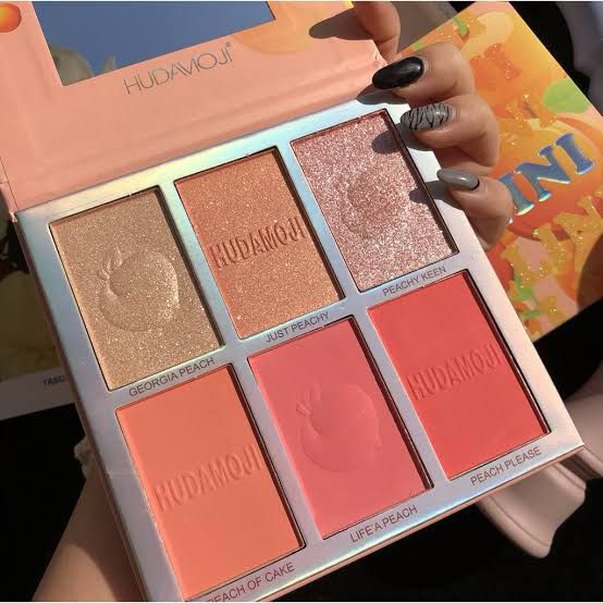 Hudamoji 6 in 1 Blush and Highlighter Palette